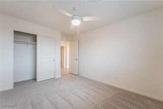 6858 Truffle Gray St in Las Vegas, NV - Building Photo - Building Photo