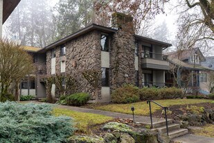 316 - 324 E 18th Ave in Spokane, WA - Building Photo