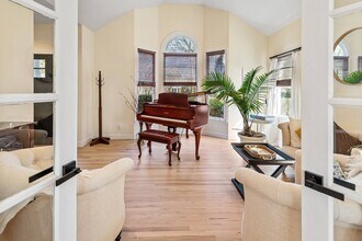 51B Jagger Ln in Westhampton, NY - Building Photo - Building Photo