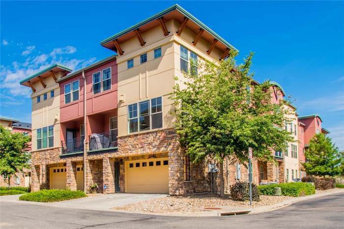 13582 Via Varra in Broomfield, CO - Building Photo