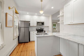 6 Mt Vernon St in Marblehead, MA - Building Photo - Building Photo