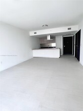 1000 Brickell Plz, Unit 3511 in Miami, FL - Building Photo - Building Photo