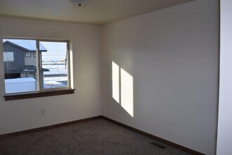 3357 Fen Way in Bozeman, MT - Building Photo - Building Photo