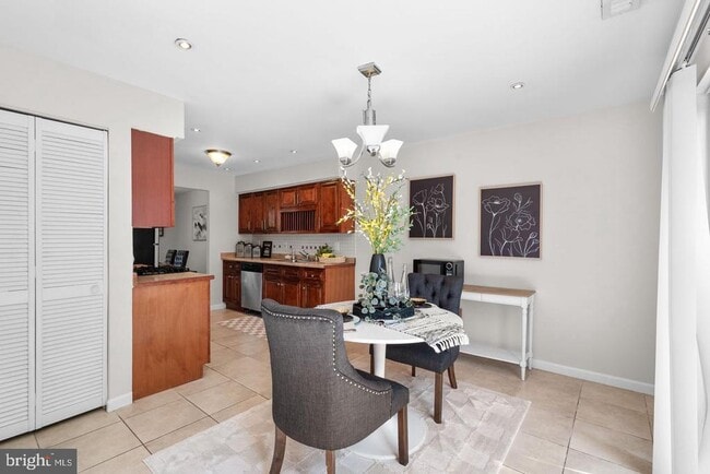 10746 Green Mountain Cir in Columbia, MD - Building Photo - Building Photo