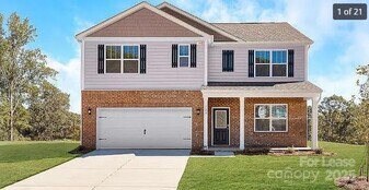 1365 Secrest Cmns Dr in Monroe, NC - Building Photo