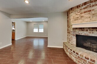 14318 Ella Lee Ln in Houston, TX - Building Photo - Building Photo