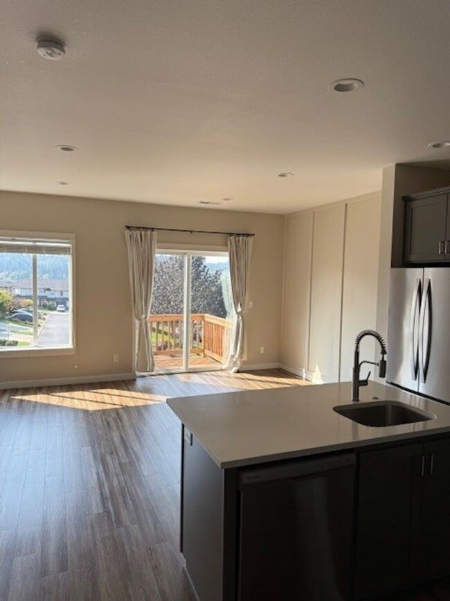 1959 Kari Dawn Ave SE in Salem, OR - Building Photo - Building Photo