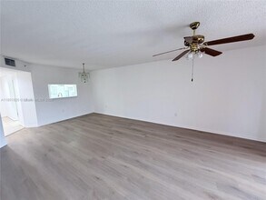12650 SW 15th St, Unit 303F in Pembroke Pines, FL - Building Photo - Building Photo