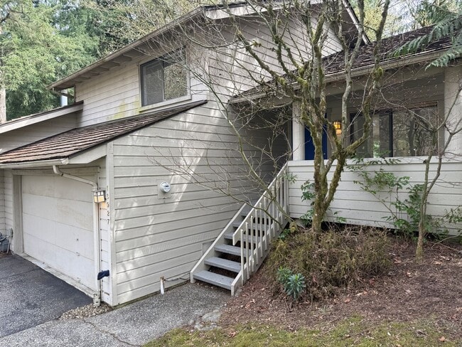 15927 NE 59th Way in Redmond, WA - Building Photo - Building Photo