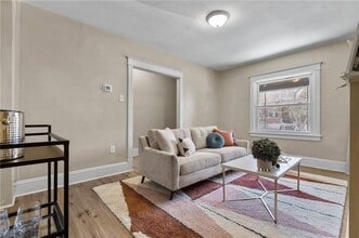 6517 Dean St in Pittsburgh, PA - Foto de edificio - Building Photo