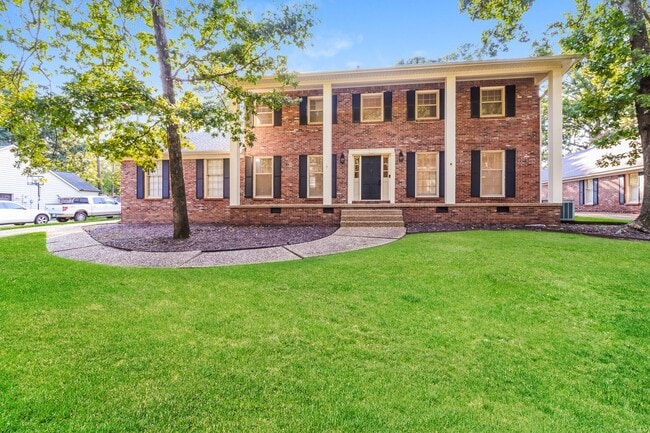 property at 130 Valley Club Cir