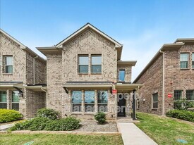 213 Suma Dr in Euless, TX - Building Photo