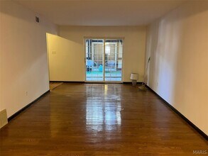 1040 Pinegate Dr in Kirkwood, MO - Building Photo - Building Photo