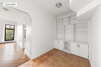 4 W 90th St in New York, NY - Building Photo - Building Photo