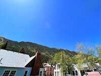530 Woodward St photo'