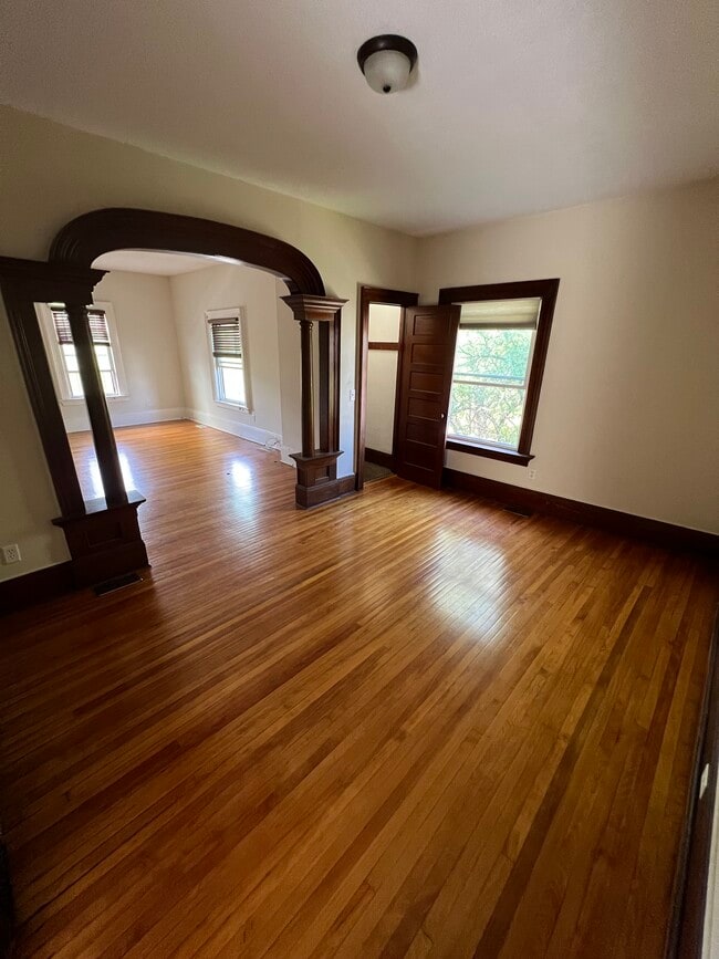 2001 S Geddes St, Unit Second Floor in Syracuse, NY - Building Photo - Building Photo