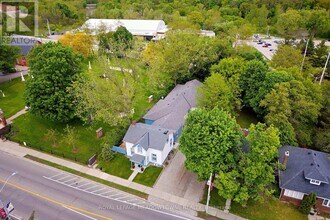 307 Queen St S in Mississauga, ON - Building Photo - Building Photo