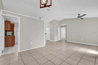 3685 Sunday Dr in Deltona, FL - Building Photo - Building Photo