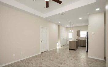 4906 N Hiawatha Dr in Pharr, TX - Building Photo - Building Photo