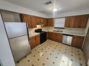 109 Franklin St in New Llano, LA - Building Photo - Building Photo