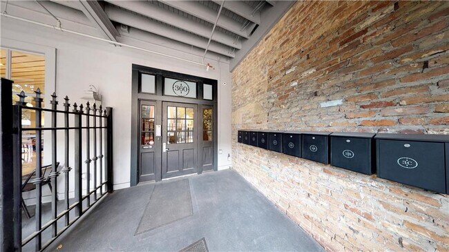 360 Dauphin St-Unit -2A in Mobile, AL - Building Photo - Building Photo