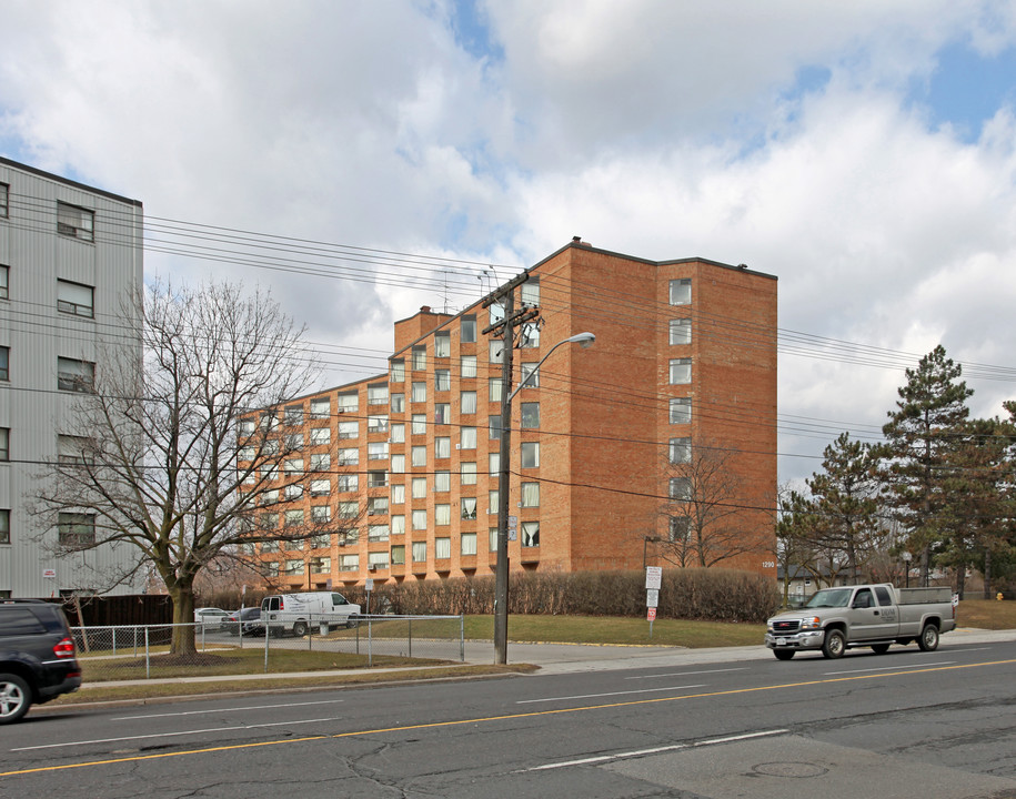 St David's Village in Toronto, ON - Building Photo