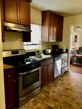 5302 SE Flavel St in Portland, OR - Building Photo - Building Photo