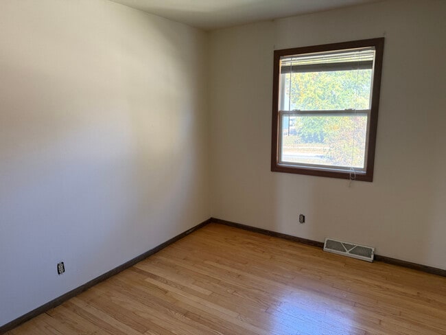 9309 W Morgan Ave in Milwaukee, WI - Building Photo - Building Photo