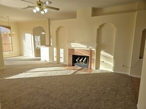 2121 Crimson Lake Ln in League City, TX - Building Photo - Building Photo