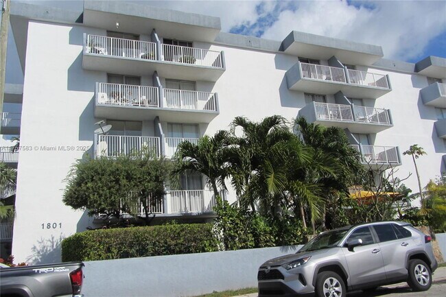 property at 1801 S Treasure Dr