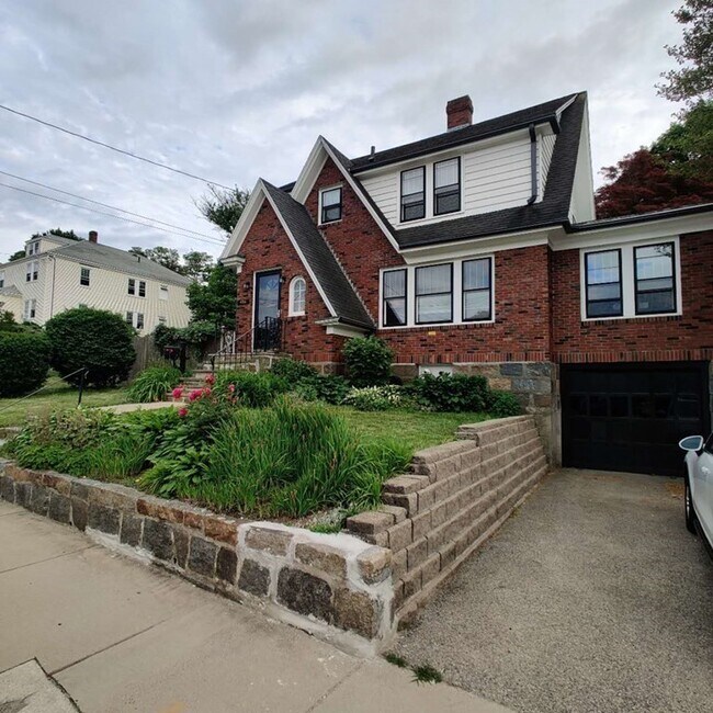 456 Adams St Rentals in Quincy, MA