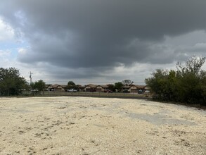 1006 County Road 4516 rd in Castroville, TX - Building Photo - Building Photo