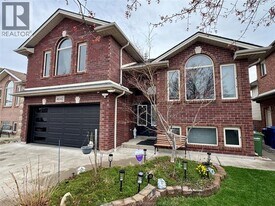 4642 Brunswick Ave in Windsor, ON - Building Photo