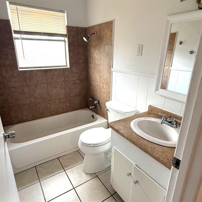 2715 St Edwards Cir in Austin, TX - Building Photo - Building Photo