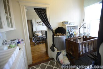 66 Chiswick Rd, Unit 9 in Boston, MA - Foto de edificio - Building Photo