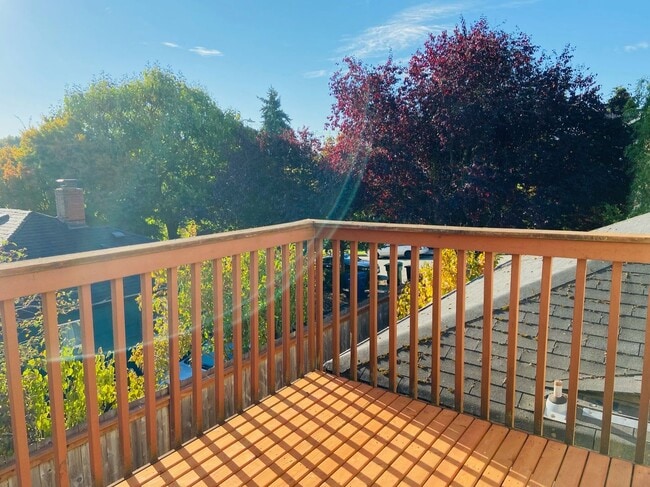 property at 3208 SW Raymond St