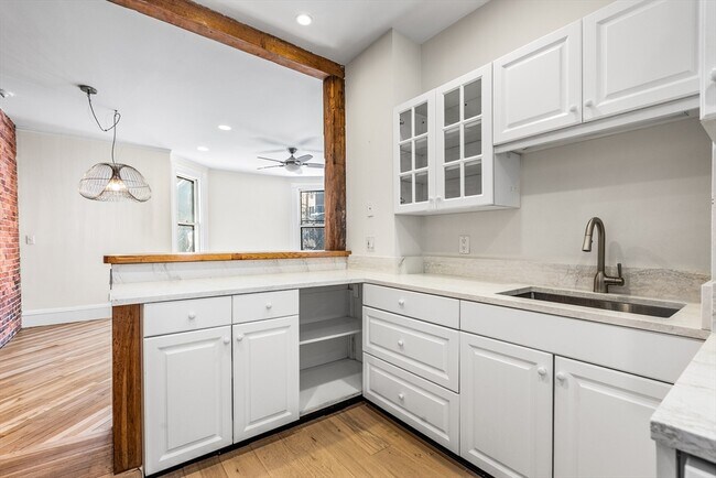 5 Fairbanks St in Brookline, MA - Foto de edificio - Building Photo