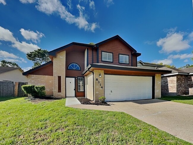 8314 Greenleaf Lake Dr