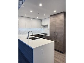 823 Carnarvon St in New Westminster, BC - Building Photo - Building Photo