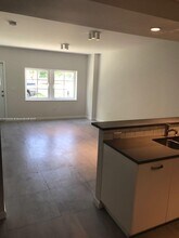 3069 SW 7th St in Miami, FL - Building Photo - Building Photo