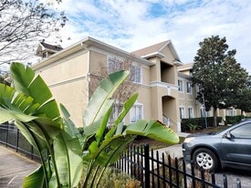 6410 Cypressdale Dr in Riverview, FL - Building Photo