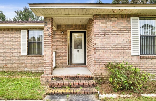 328 Bobwhite Dr in Pensacola, FL - Building Photo - Building Photo