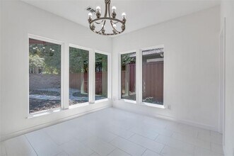 10543 Pagewood in Dallas, TX - Building Photo - Building Photo
