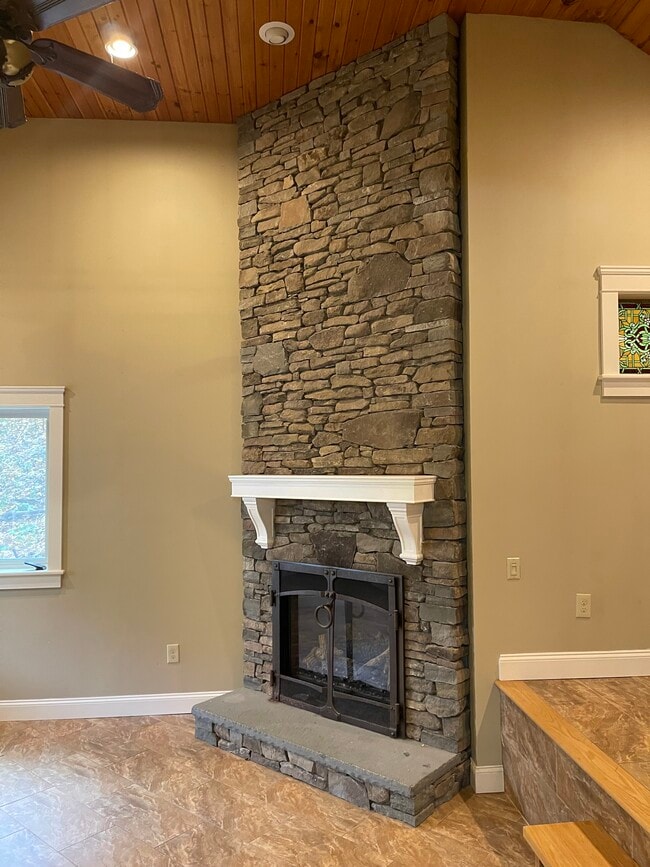 378 W Main St in North Adams, MA - Building Photo - Building Photo