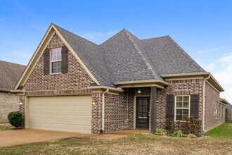 7911 Hemlock Dr in Southaven, MS - Building Photo - Building Photo
