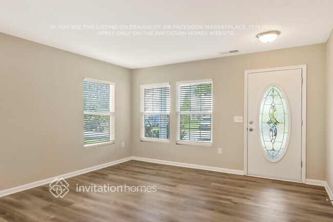 4047 Houldsworth Dr in Charlotte, NC - Foto de edificio - Building Photo