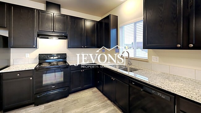 property at 702 N 29th Ave