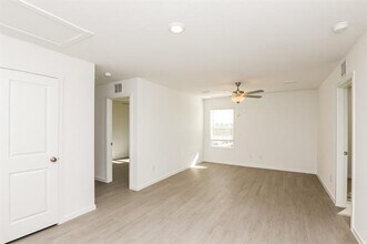 2700 Mistwood Dr in Fort Worth, TX - Building Photo - Building Photo