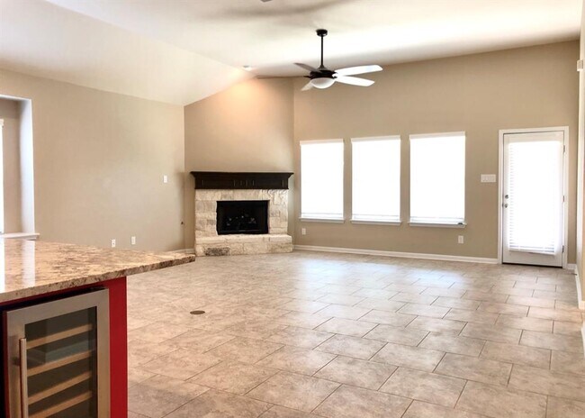130 Middle Creek Dr in Buda, TX - Building Photo - Building Photo