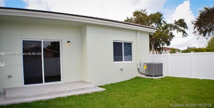 1515 SW 65th Pl in Miami, FL - Building Photo - Building Photo